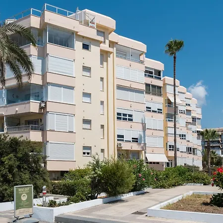 Estudio Bloque 90 * Torrox